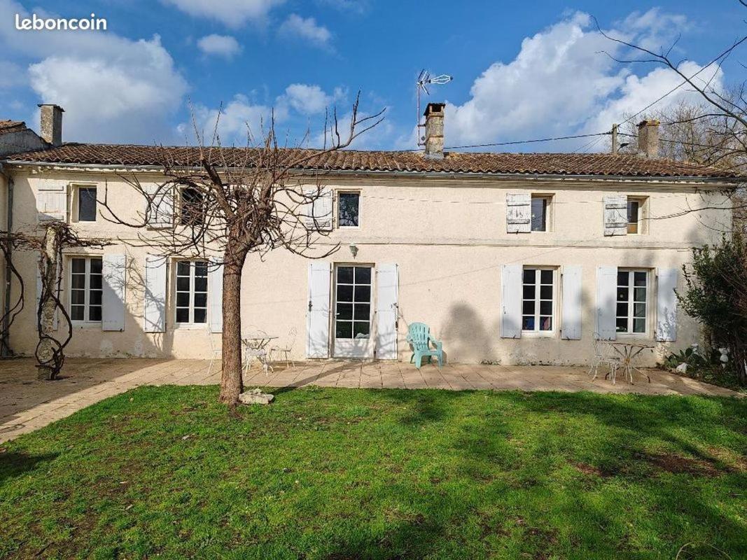 Ex Domaine Chandelier Anglade Buitenkant foto